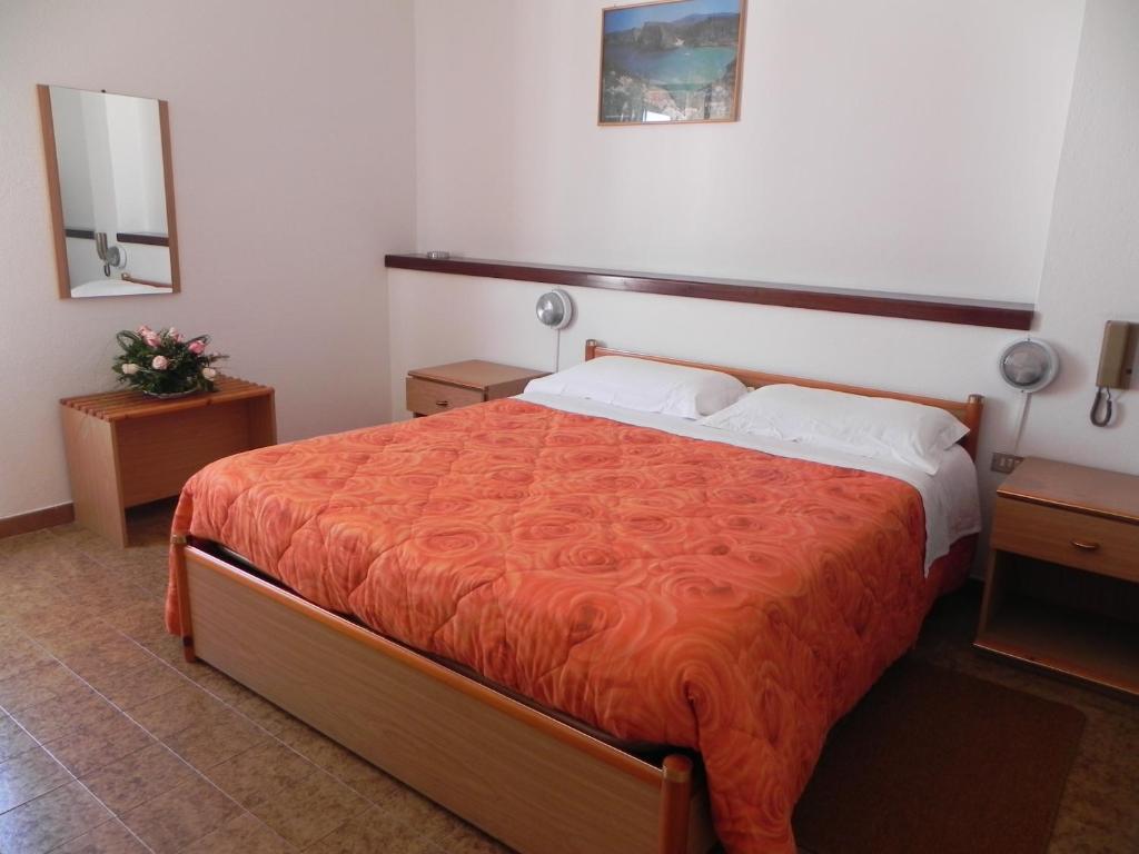 Hotel Fjby كالاسيتا الغرفة الصورة